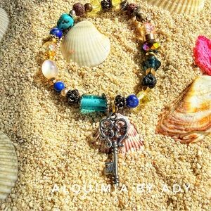Alquimia Multicolor Beaded Bracelet with  Charms